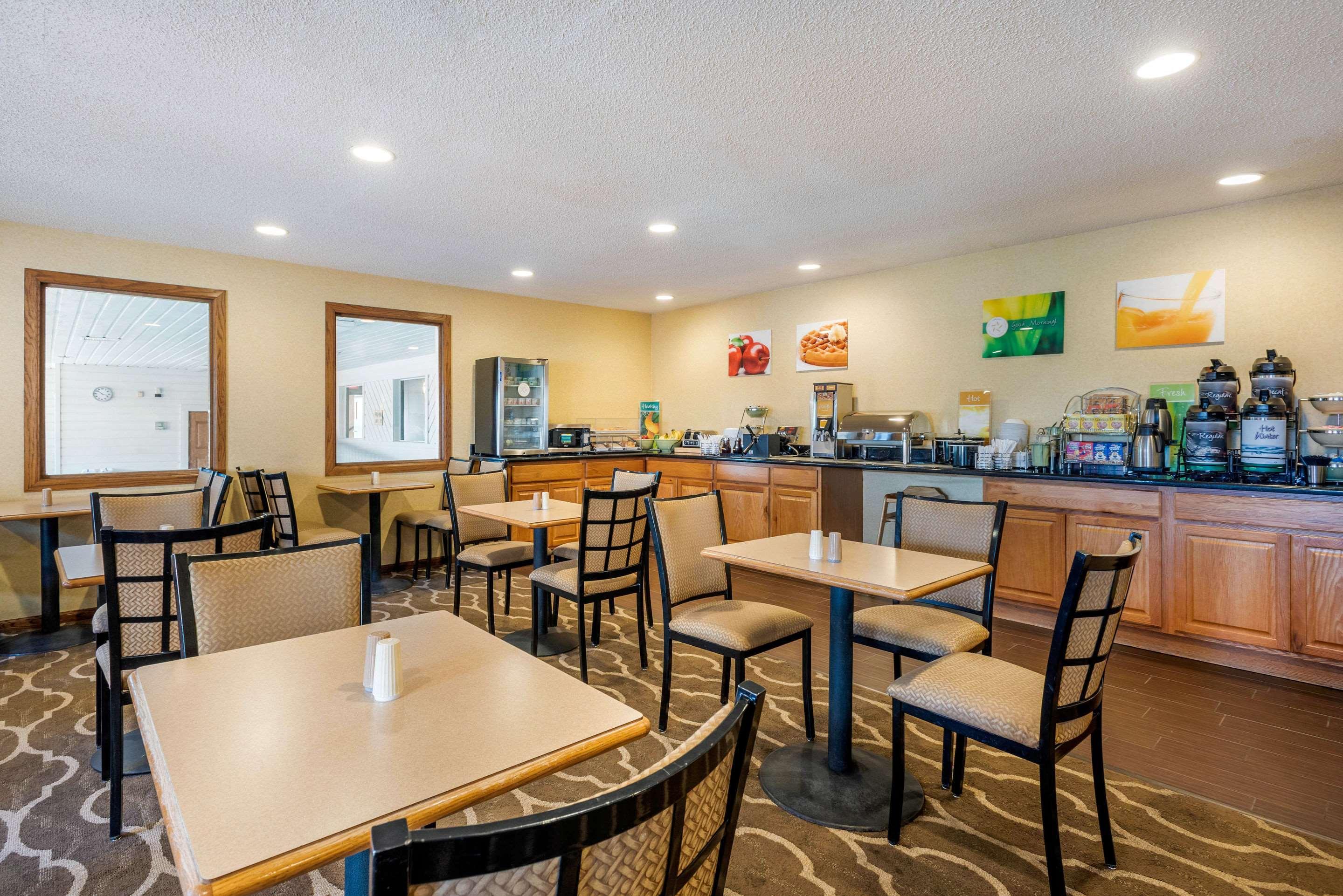 Quality Inn I-25 Pueblo Exterior photo